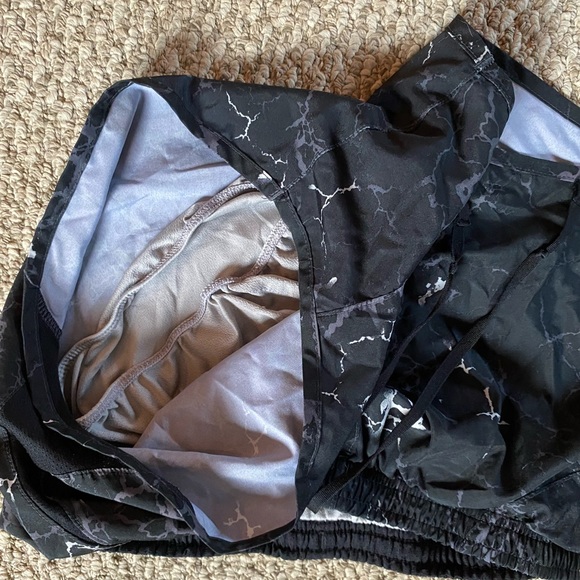 Nike exercise shorts - Picture 3 of 3